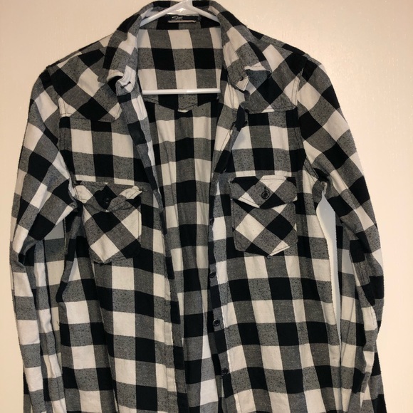 Black and white plaid - Picture 1 of 2